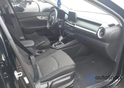 2023 Kia Forte Lxs z USA, uszkodzony, nr VIN 3KPF24AD7PE541609